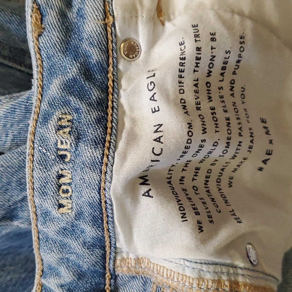 AE capris - Picture 8 of 8